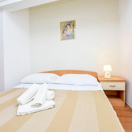 Apartments Jasna Primosten Ngoại thất bức ảnh