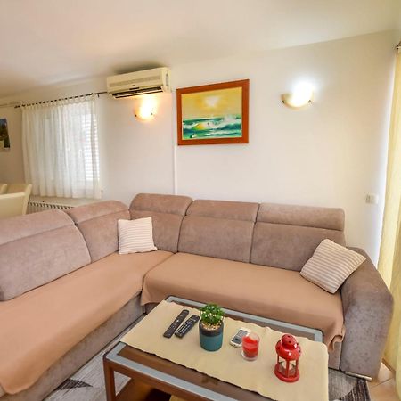 Apartments Jasna Primosten Ngoại thất bức ảnh