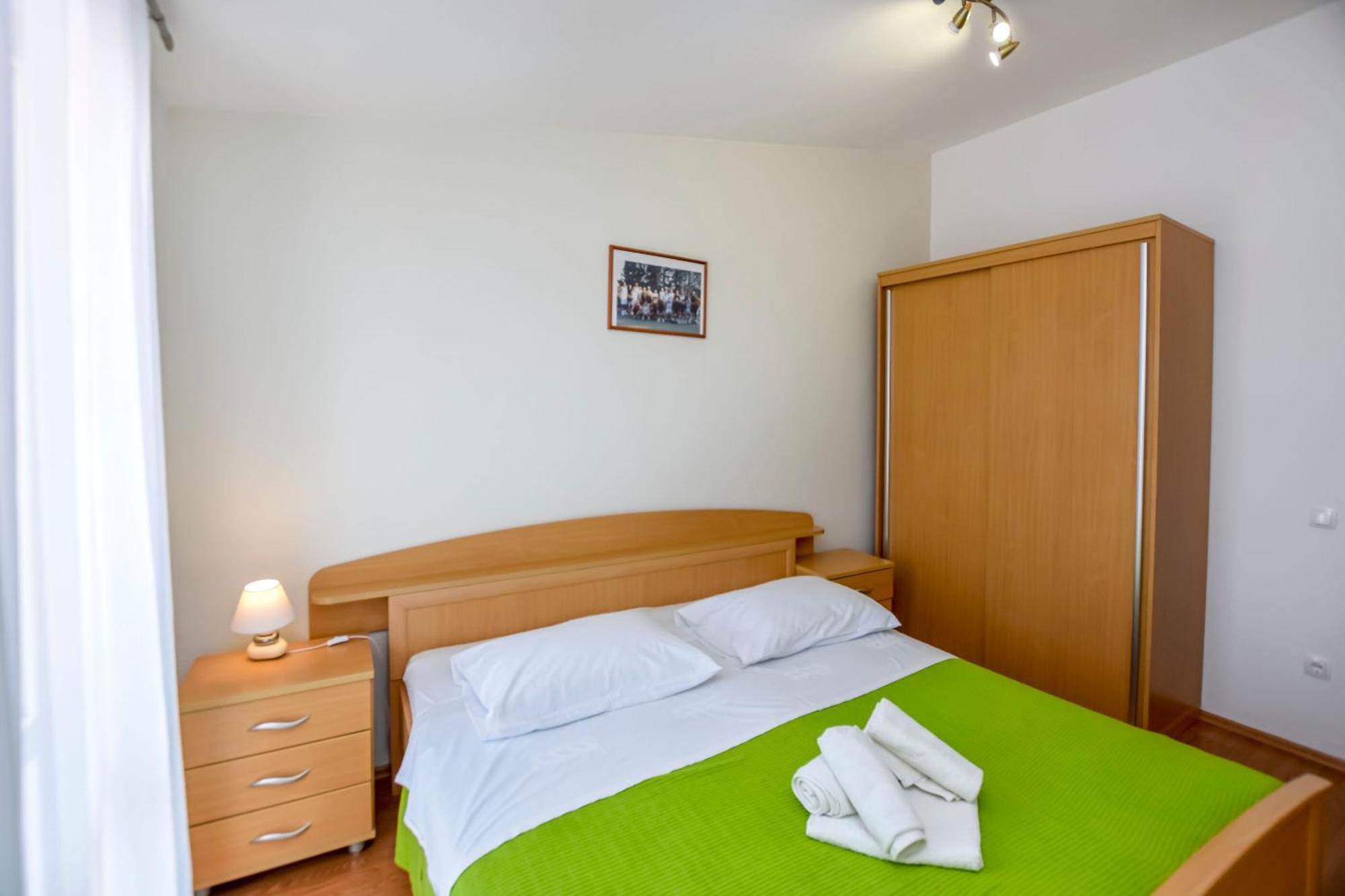 Apartments Jasna Primosten Ngoại thất bức ảnh